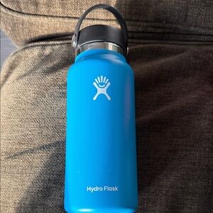 GUC Hydro Flask Ocean Blue Bottle